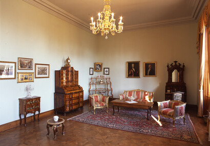 The study-room of the princess