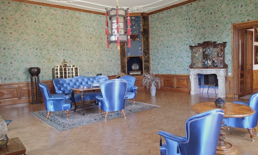 Chinese drawing room